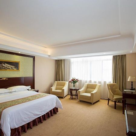 Vienna Hotel Heyuan High-Tech Yi Road Exterior photo